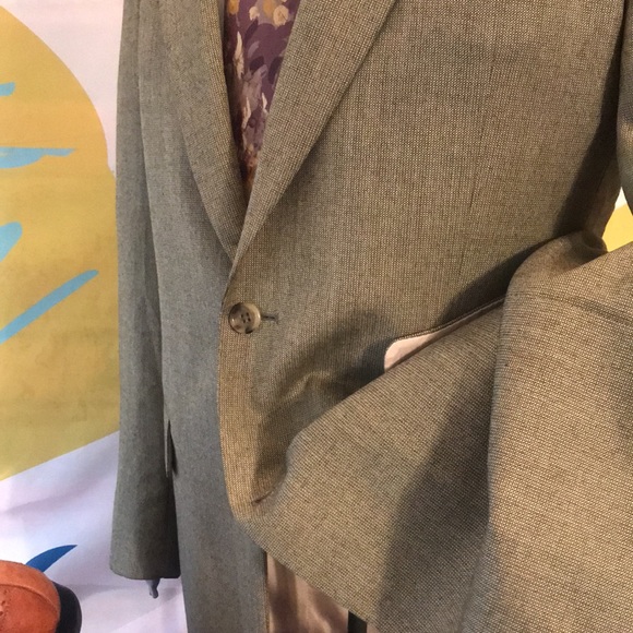 Joseph A bank - Picture 16 of 17